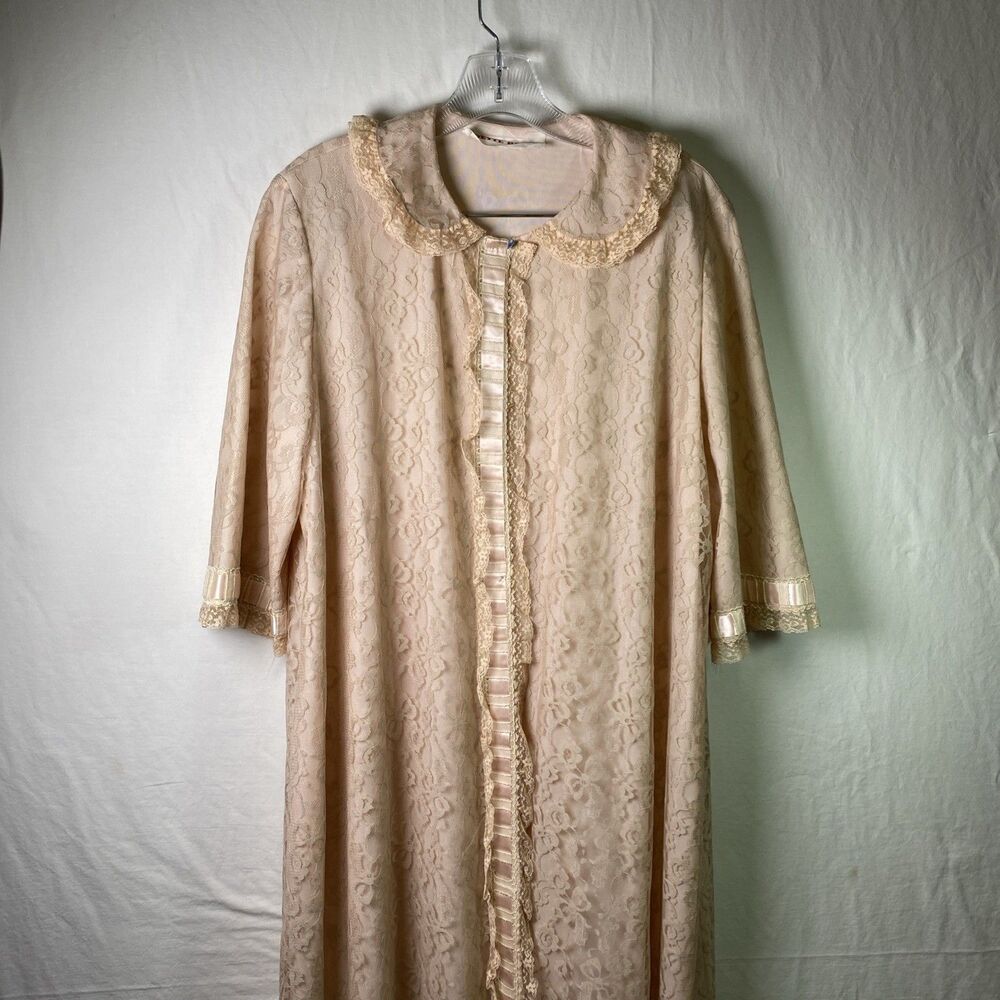 Vintage 1960s Womens Long Lace Robe Romantic Beige Pink (See Measurements) - Picture 12 of 16